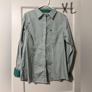 Women’s Cinch Buttondown